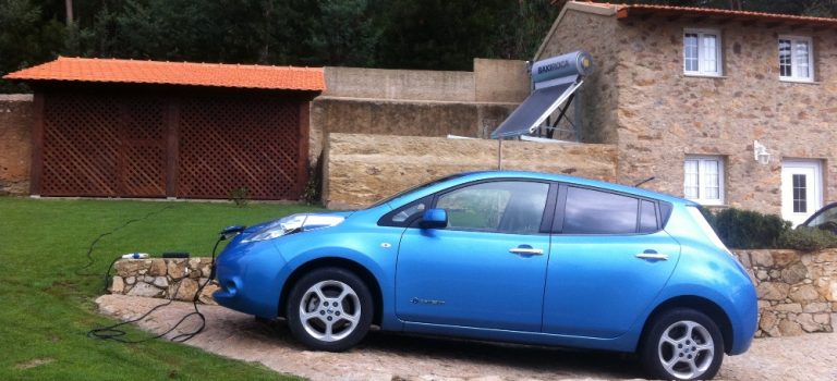 Nissan Leaf recupera o 1º lugar dos carros eléctricos mais vendidos em Portugal