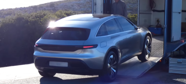 Mercedes prepara Concept EQ 100% elétrico, na Serra da Arrábida