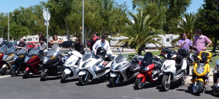 Governo alarga apoios à compra de motos elétricas