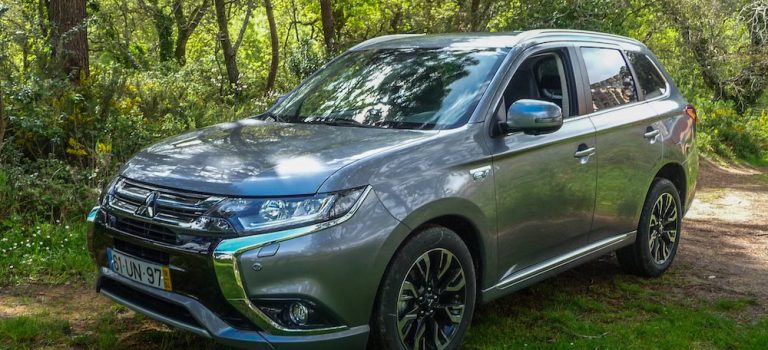 Test Drive ao Mitsubishi Outlander PHEV (MY2018)