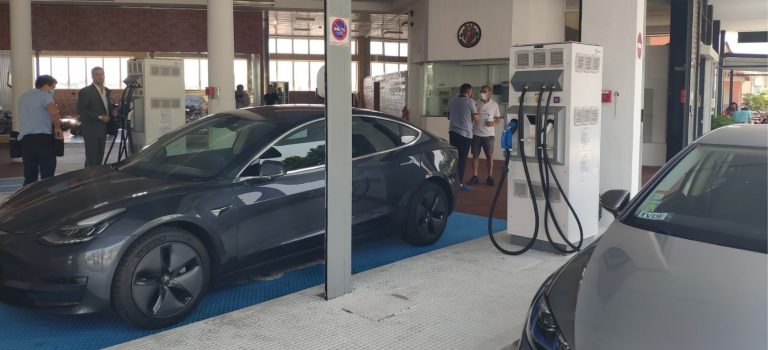 Estação de carregamento para Veículos Elétricos inaugurada em Vila Nova de Gaia