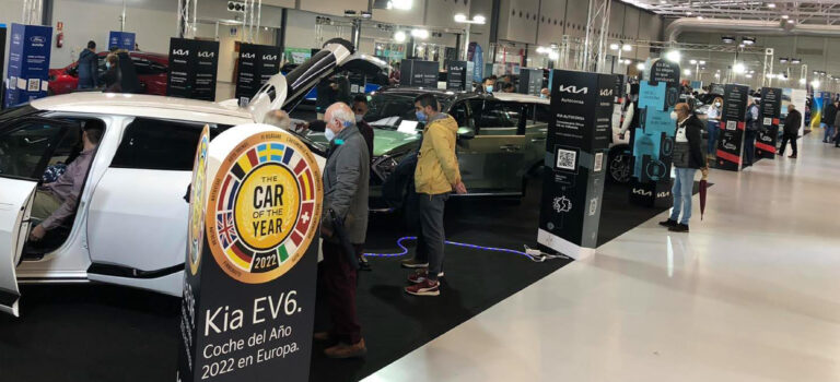 1º Salón del Automóvil Híbrido y Eléctrico, em Valladolid, contou com a presença da UVE